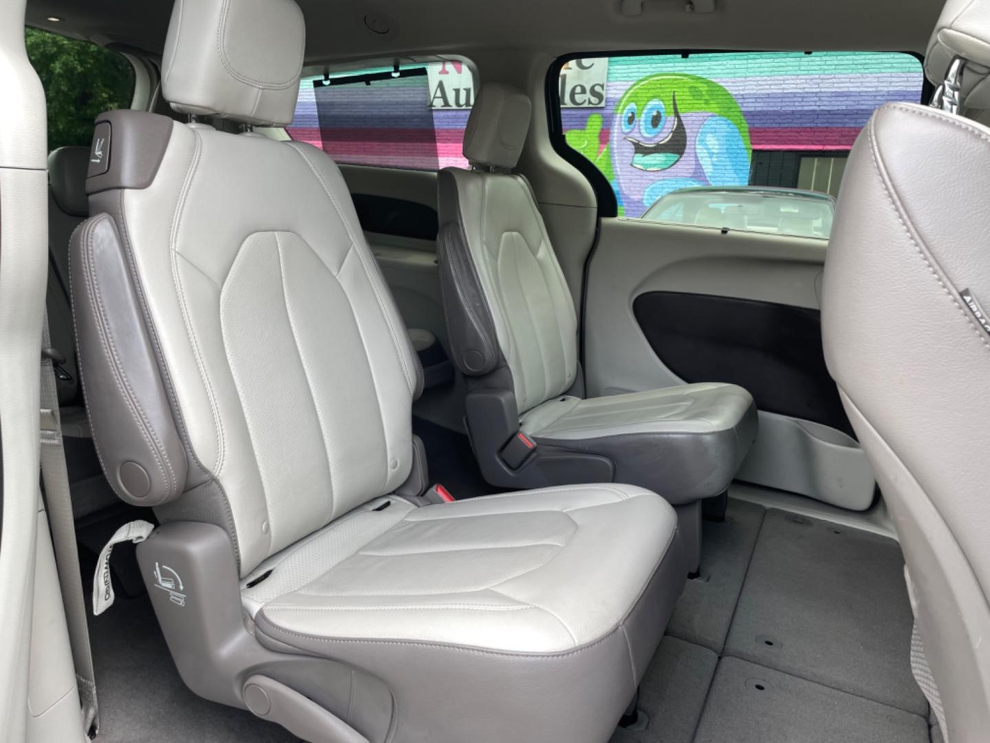 2018 GRAY CHRYSLER PACIFICA TOURING L (2C4RC1BG5JR) with an 3.6L engine, Automatic transmission, located at 5103 Dorchester Rd., Charleston, SC, 29418-5607, (843) 767-1122, 36.245171, -115.228050 - Local Trade-in with Leather, Touchscreen with Phone Connect, AM/FM/AUX/Bluetooth, Backup Camera with Top 180 View, Parking Sensors, Lane Departure Sensors, Dual Climate Control, Power Everything (windows, locks, mirrors, seats), Power Sliding Doors, Power Liftgate, Stow 'n Go Middle Row, Full Size T - Photo#11